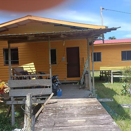 Mulu Homestay מראה חיצוני תמונה