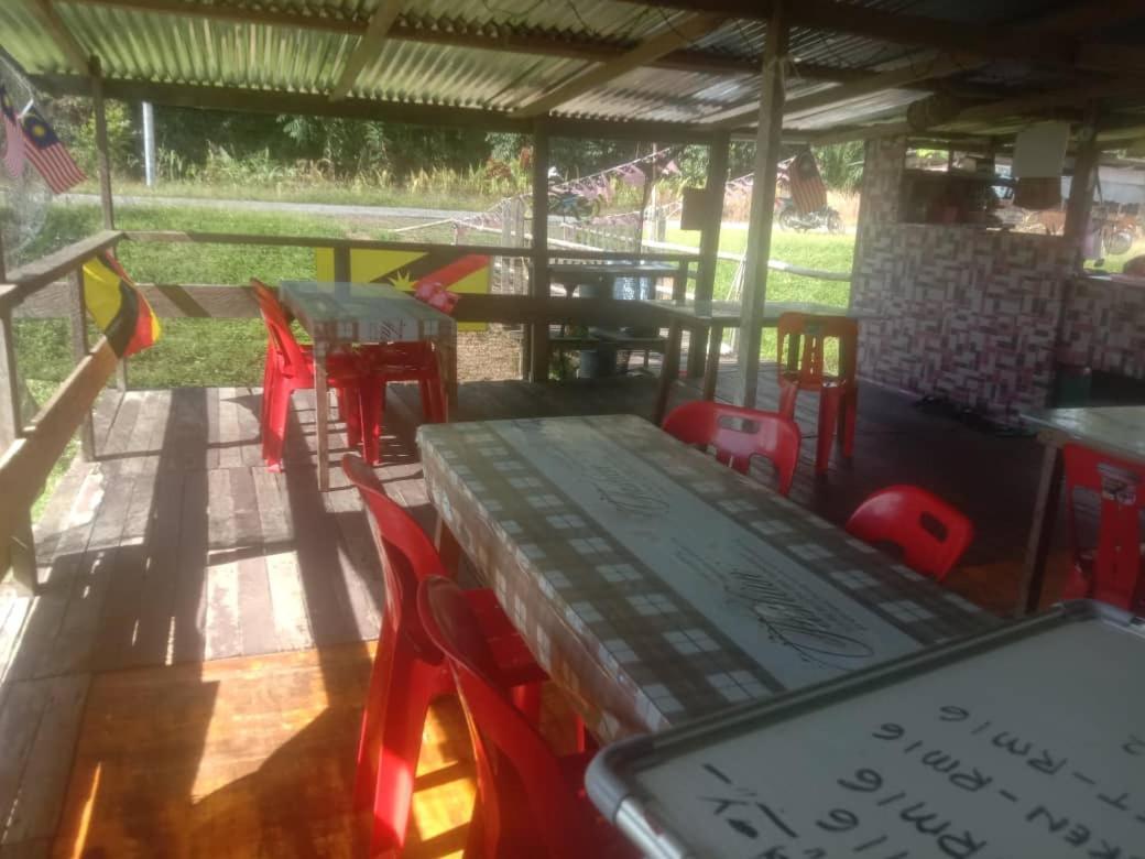 Mulu Homestay מראה חיצוני תמונה